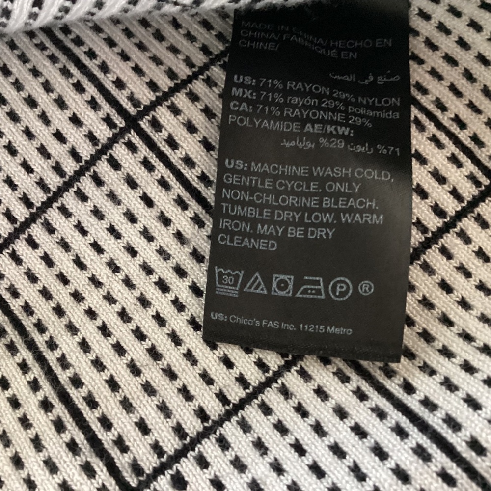 WHBM women’s, white/ black check, L, peplum, pullover, 1/4 zipper, sleeveless - Picture 4 of 7